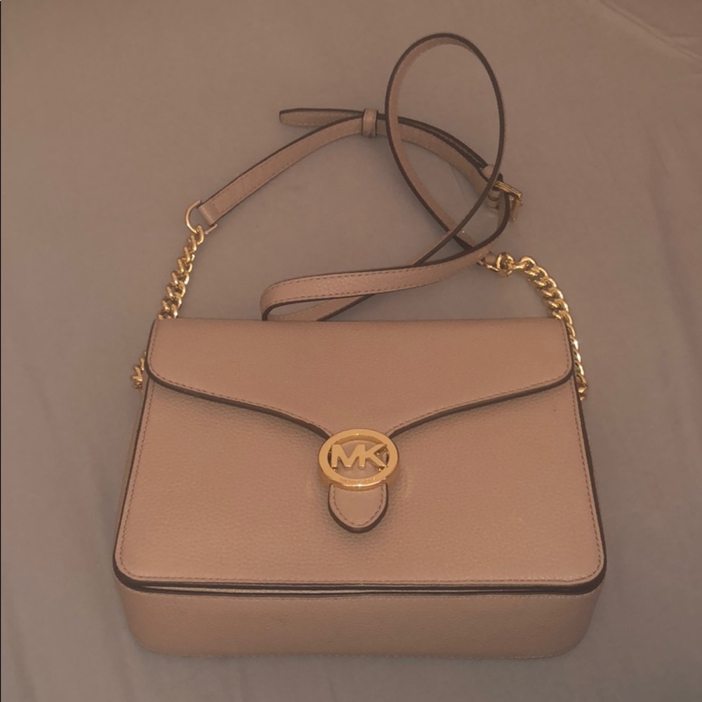 Michael Kors Brand New Beautiful Pink Crossbody